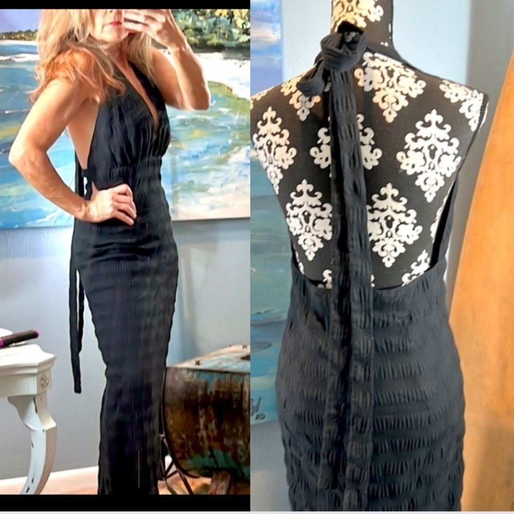 Gorgeous Lightweight Open-Back Halter-Designed Dress,Smocked Fabric,Flirty & Fun - Picture 1 of 10